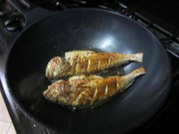 香菇豆腐烩黄鱼怎么做，香菇豆腐烩黄鱼怎么做好吃，香菇豆腐烩黄鱼做法