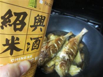 香菇豆腐烩黄鱼怎么做，香菇豆腐烩黄鱼怎么做好吃，香菇豆腐烩黄鱼做法