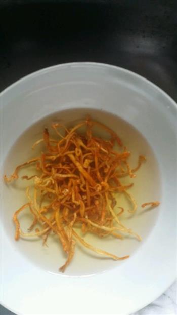 虫草花炖肉饼怎么做，虫草花炖肉饼怎么做好吃，虫草花炖肉饼做法