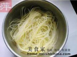 麻辣烫米线怎么做，麻辣烫米线怎么做好吃，麻辣烫米线做法