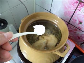 鱼腥草煲鸡怎么做，鱼腥草煲鸡怎么做好吃，鱼腥草煲鸡做法