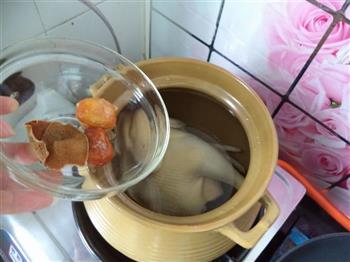 鱼腥草煲鸡怎么做，鱼腥草煲鸡怎么做好吃，鱼腥草煲鸡做法