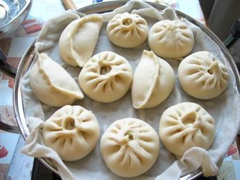 芹菜肉馅包子怎么做，芹菜肉馅包子怎么做好吃，芹菜肉馅包子做法