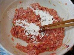 油炸小肉丸怎么做,油炸小肉丸怎么做好吃,油炸小肉丸做法 油炸小肉丸怎么做,油炸小肉丸怎么做好吃,油炸小肉丸做法