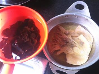 墨鱼干排骨汤怎么做，墨鱼干排骨汤怎么做好吃，墨鱼干排骨汤做法