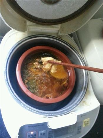 黄花胶响螺虫草花炖乌鸡汤怎么做，黄花胶响螺虫草花炖乌鸡汤怎么做好吃，黄花胶响螺虫草花炖乌鸡汤做法
