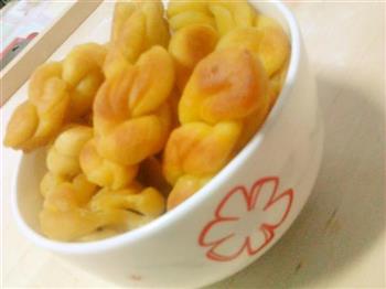 蜂蜜鸡蛋小麻花怎么做，蜂蜜鸡蛋小麻花怎么做好吃，蜂蜜鸡蛋小麻花做法