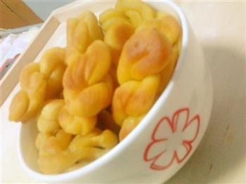 蜂蜜鸡蛋小麻花怎么做，蜂蜜鸡蛋小麻花怎么做好吃，蜂蜜鸡蛋小麻花做法