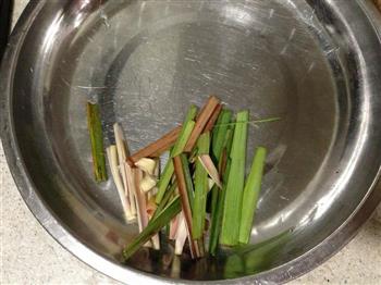 椰汁香茅鸡汤怎么做，椰汁香茅鸡汤怎么做好吃，椰汁香茅鸡汤做法
