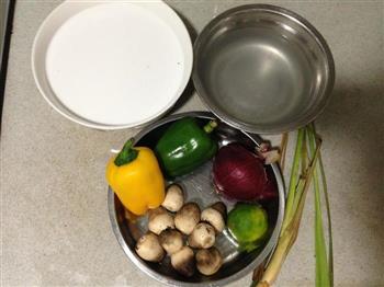 椰汁香茅鸡汤怎么做，椰汁香茅鸡汤怎么做好吃，椰汁香茅鸡汤做法