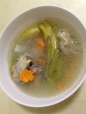 霸王花胡萝卜龙骨汤怎么做，霸王花胡萝卜龙骨汤怎么做好吃，霸王花胡萝卜龙骨汤做法