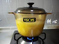 萝卜芹菜鲫鱼汤怎么做，萝卜芹菜鲫鱼汤怎么做好吃，萝卜芹菜鲫鱼汤做法