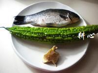 苦瓜鲫鱼汤怎么做，苦瓜鲫鱼汤怎么做好吃，苦瓜鲫鱼汤做法