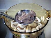 猪肝蘑菇番茄汤怎么做，猪肝蘑菇番茄汤怎么做好吃，猪肝蘑菇番茄汤做法