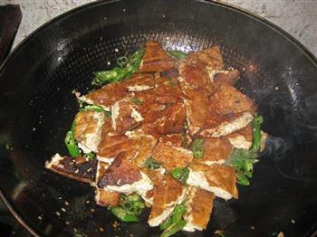 烧烤豆干怎么做，烧烤豆干怎么做好吃，烧烤豆干做法
