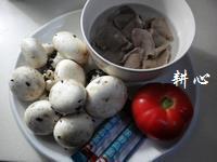 猪肝蘑菇番茄汤怎么做，猪肝蘑菇番茄汤怎么做好吃，猪肝蘑菇番茄汤做法