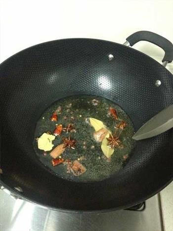 香锅牛蛙怎么做，香锅牛蛙怎么做好吃，香锅牛蛙做法