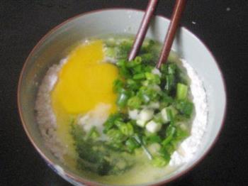 菠菜渣蛋饼怎么做，菠菜渣蛋饼怎么做好吃，菠菜渣蛋饼做法