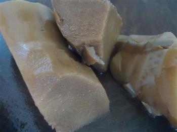 酸笋泡椒焖鱼怎么做，酸笋泡椒焖鱼怎么做好吃，酸笋泡椒焖鱼做法