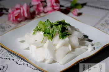 羊腿炖萝卜怎么做，羊腿炖萝卜怎么做好吃，羊腿炖萝卜做法