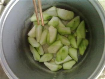 蛤蜊豆腐丝瓜汤怎么做，蛤蜊豆腐丝瓜汤怎么做好吃，蛤蜊豆腐丝瓜汤做法