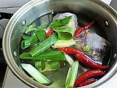 香麻鸭锁骨怎么做，香麻鸭锁骨怎么做好吃，香麻鸭锁骨做法