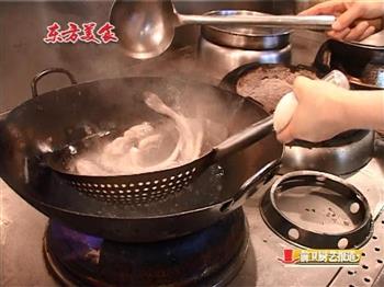 海鲶鱼炖豆腐怎么做，海鲶鱼炖豆腐怎么做好吃，海鲶鱼炖豆腐做法