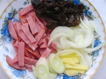 豆芽焖面怎么做，豆芽焖面怎么做好吃，豆芽焖面做法
