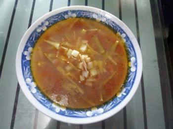 土豆番茄竹笋汤怎么做，土豆番茄竹笋汤怎么做好吃，土豆番茄竹笋汤做法