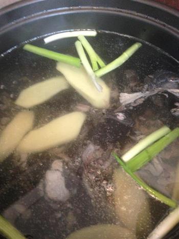 高仿白萝卜乌鸡汤怎么做，高仿白萝卜乌鸡汤怎么做好吃，高仿白萝卜乌鸡汤做法