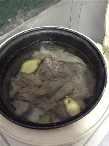 电饭煲版排骨萝卜汤怎么做，电饭煲版排骨萝卜汤怎么做好吃，电饭煲版排骨萝卜汤做法