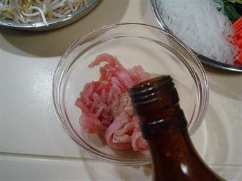 春饼合菜盖帽怎么做，春饼合菜盖帽怎么做好吃，春饼合菜盖帽做法