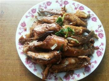 红烧冰鱼怎么做，红烧冰鱼怎么做好吃，红烧冰鱼做法