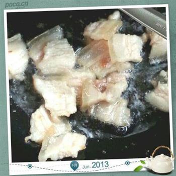 豆腐金针菇鲫鱼汤怎么做，豆腐金针菇鲫鱼汤怎么做好吃，豆腐金针菇鲫鱼汤做法