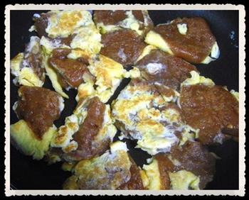 客家年糕煎鸡蛋怎么做，客家年糕煎鸡蛋怎么做好吃，客家年糕煎鸡蛋做法
