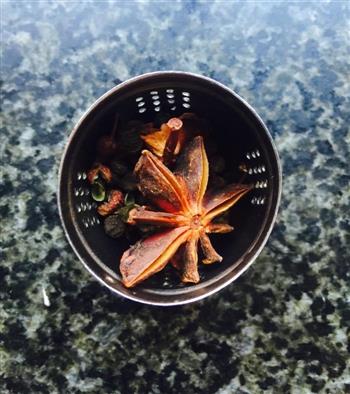 虫草瑶柱排骨煲怎么做，虫草瑶柱排骨煲怎么做好吃，虫草瑶柱排骨煲做法