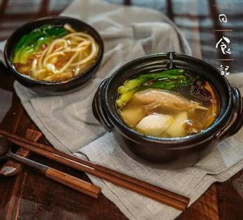 电饭煲炖鸡汤怎么做，电饭煲炖鸡汤怎么做好吃，电饭煲炖鸡汤做法