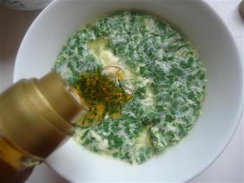 芹菜叶蒸蛋羹怎么做，芹菜叶蒸蛋羹怎么做好吃，芹菜叶蒸蛋羹做法