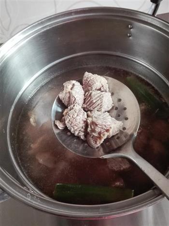 南瓜牛肉汤怎么做，南瓜牛肉汤怎么做好吃，南瓜牛肉汤做法