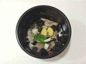 木耳山药排骨汤怎么做，木耳山药排骨汤怎么做好吃，木耳山药排骨汤做法
