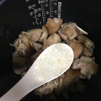 电饭锅猪脚怎么做，电饭锅猪脚怎么做好吃，电饭锅猪脚做法