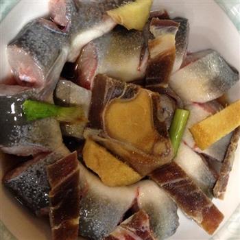 火腿蒸鳗鱼怎么做，火腿蒸鳗鱼怎么做好吃，火腿蒸鳗鱼做法