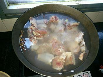 羊肉煲怎么做，羊肉煲怎么做好吃，羊肉煲做法