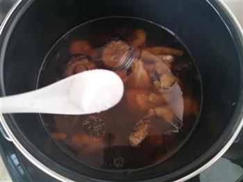 温补香菇鸡汤怎么做，温补香菇鸡汤怎么做好吃，温补香菇鸡汤做法