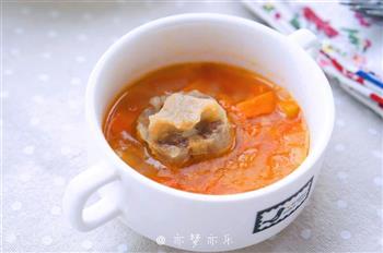 家庭版牛尾罗宋汤怎么做，家庭版牛尾罗宋汤怎么做好吃，家庭版牛尾罗宋汤做法