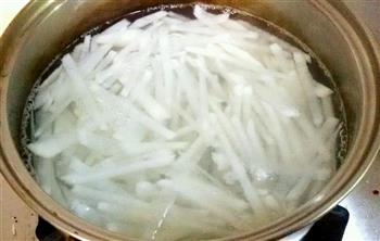 白萝卜肉丝汤-冬天的味道怎么做，白萝卜肉丝汤-冬天的味道怎么做好吃，白萝卜肉丝汤-冬天的味道做法