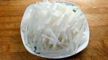 白萝卜肉丝汤-冬天的味道怎么做，白萝卜肉丝汤-冬天的味道怎么做好吃，白萝卜肉丝汤-冬天的味道做法