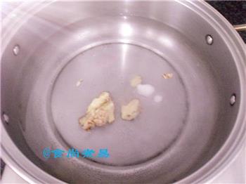 鸡爪猪骨木瓜汤怎么做，鸡爪猪骨木瓜汤怎么做好吃，鸡爪猪骨木瓜汤做法