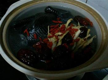 党参黄芪红枣乌鸡汤怎么做，党参黄芪红枣乌鸡汤怎么做好吃，党参黄芪红枣乌鸡汤做法
