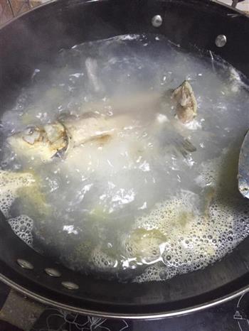 入味萝卜鲫鱼汤怎么做，入味萝卜鲫鱼汤怎么做好吃，入味萝卜鲫鱼汤做法